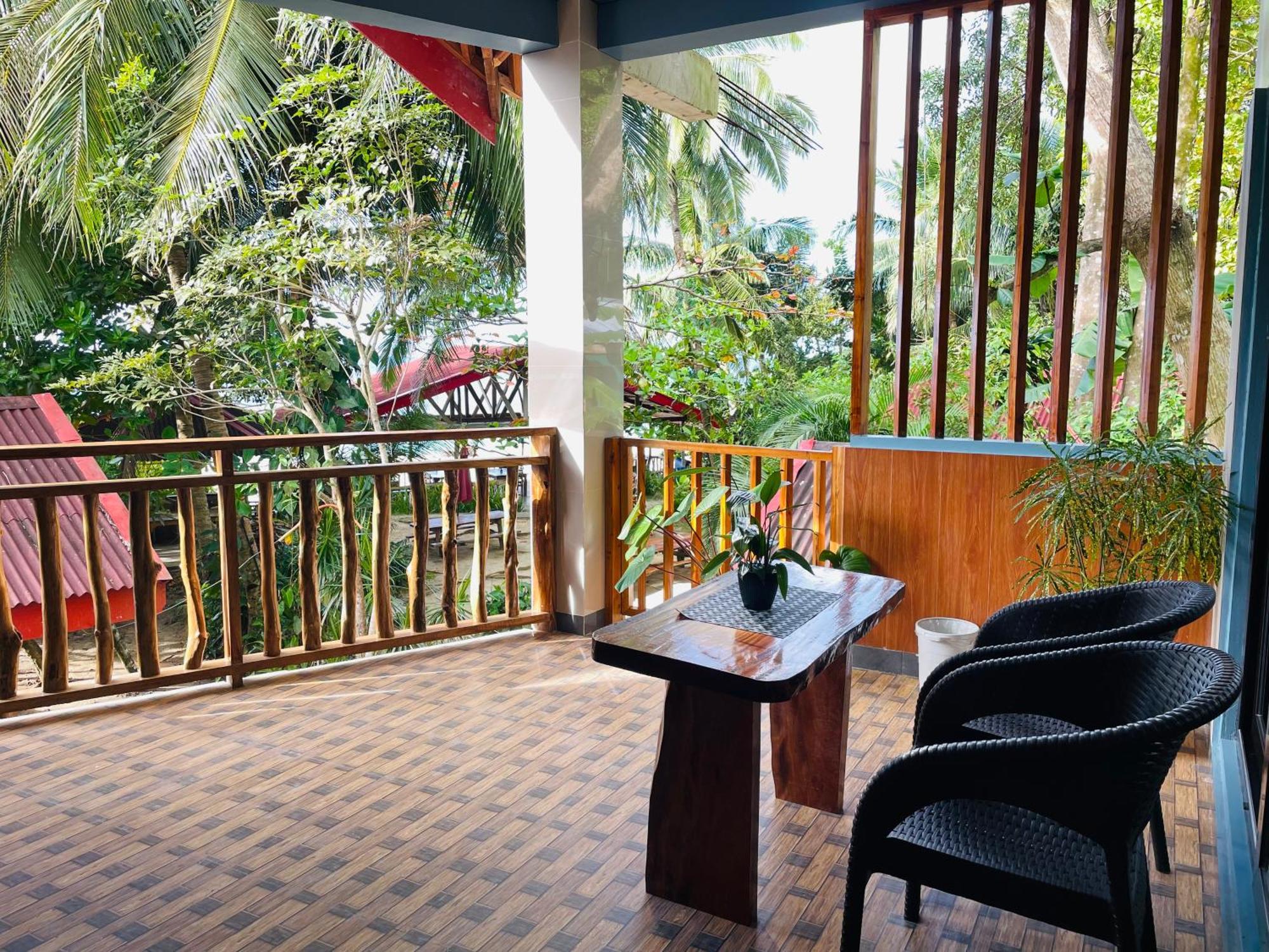 White Beach Front And Cottages Buruanga Exterior foto