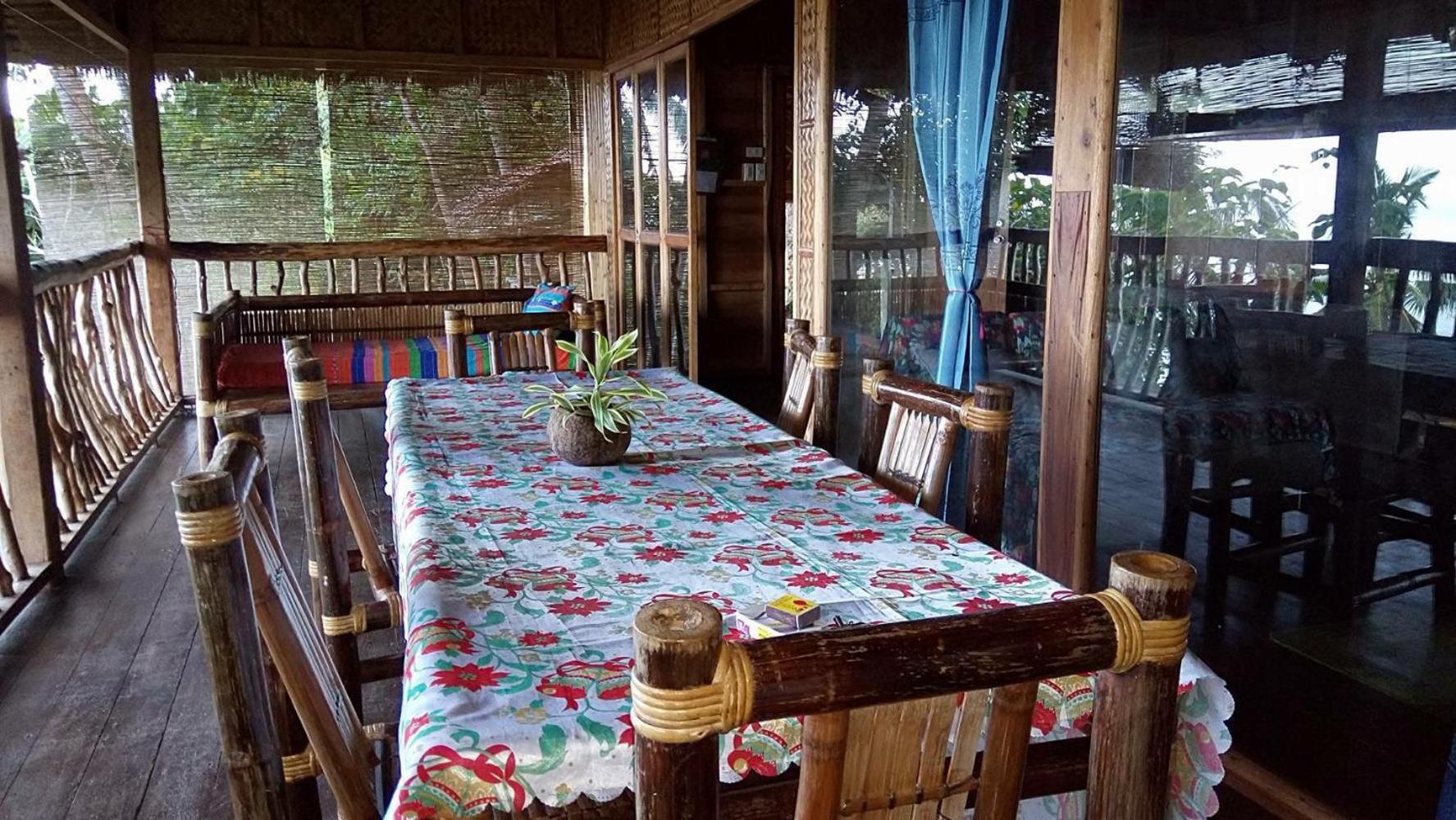 White Beach Front And Cottages Buruanga Habitación foto