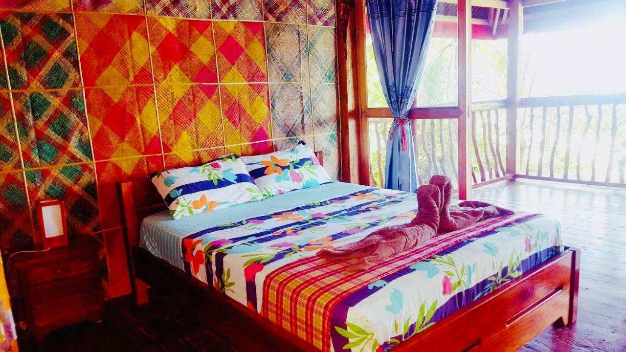 White Beach Front And Cottages Buruanga Exterior foto